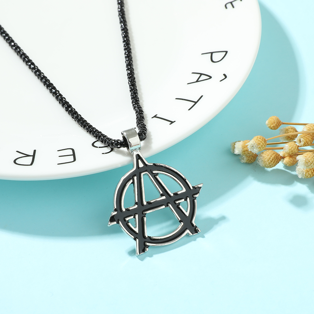 Movies Avengers Symbol Letter  - Vintage Item recension och pris