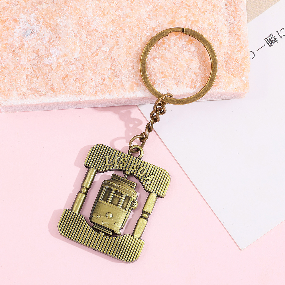 Vintage Tram Design Metal Keyc - Vintage Item recension och pris